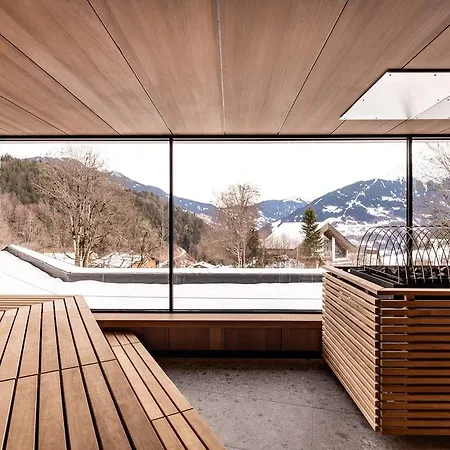 ホテル Montafon
